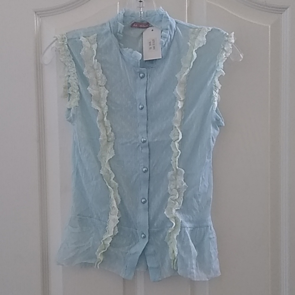 FINAL MARKDOWN Juniors' Be Mine Victorian-Look Blouse medium only